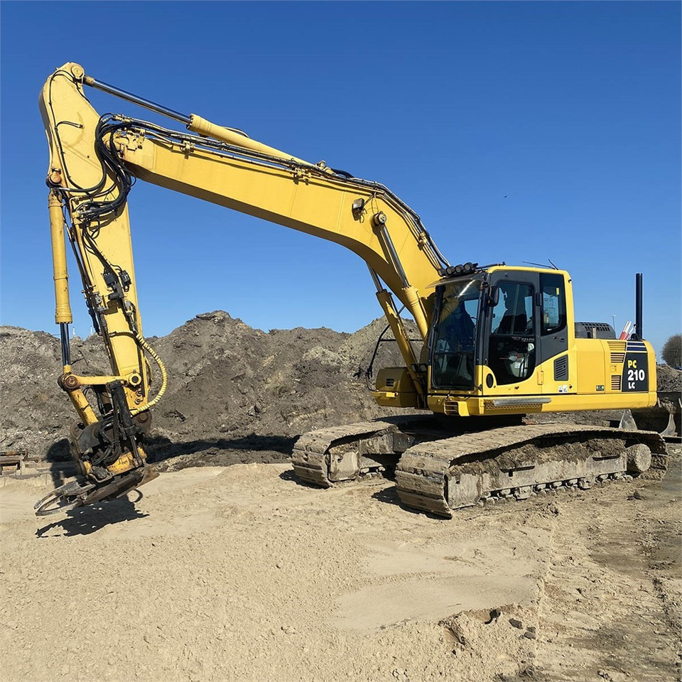 Komatsu PC210 LC-8K - 크롤러 굴삭기 : 사진 1 Komatsu PC210 LC-8K - 크롤러 굴삭기 : 사진 1