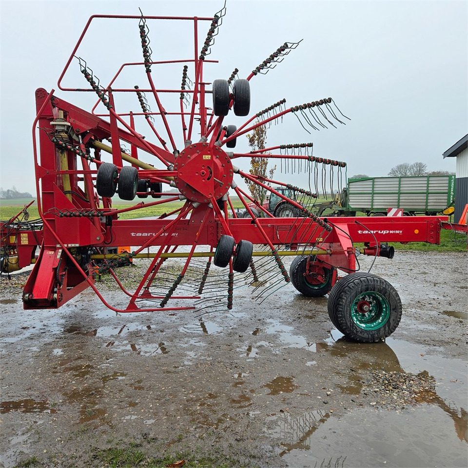 Kverneland Taarup 90150 V - 건초 및 목초 장비 : 사진 3 Kverneland Taarup 90150 V - 건초 및 목초 장비 : 사진 3