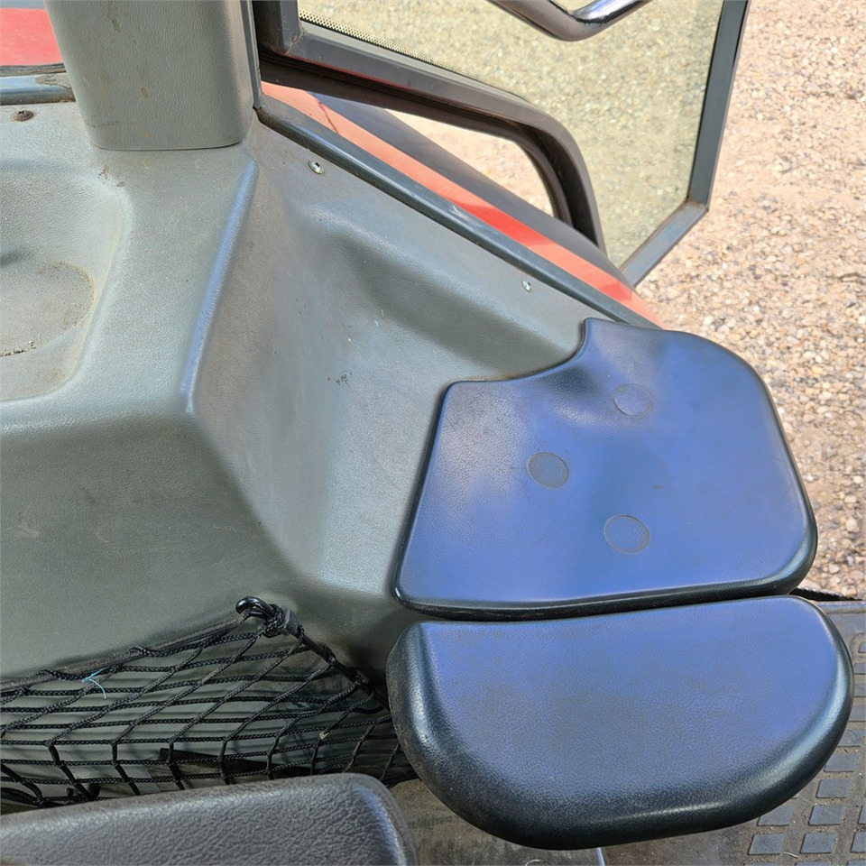 장궤형 트랙터 Massey Ferguson 4270 : 사진 18
