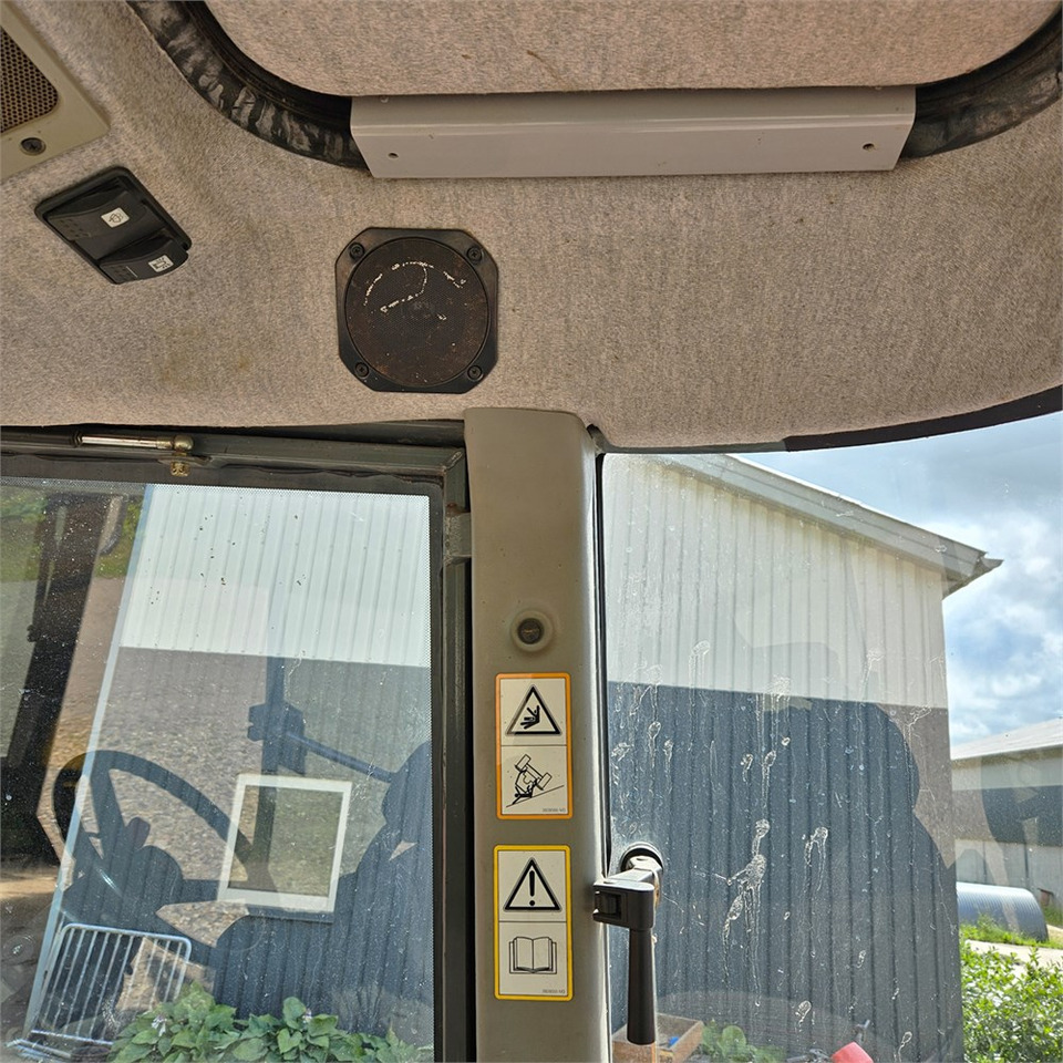 장궤형 트랙터 Massey Ferguson 4270 : 사진 24