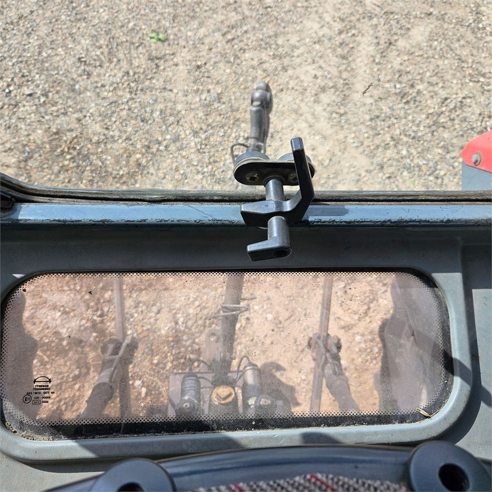 장궤형 트랙터 Massey Ferguson 4270 : 사진 26