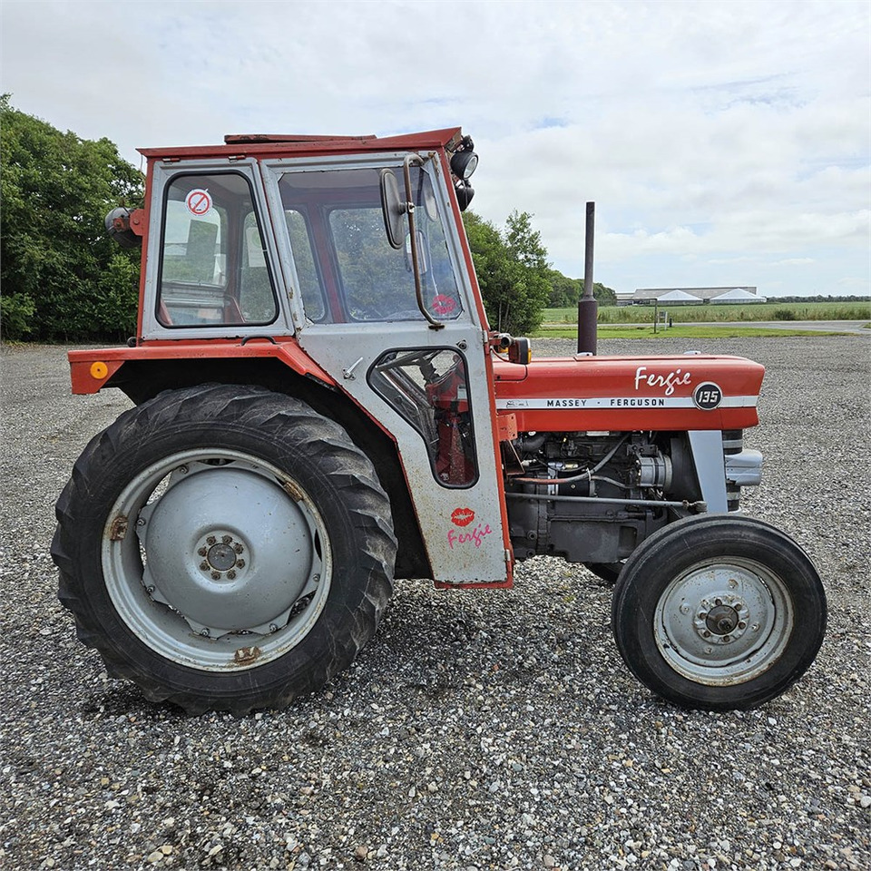 Massey Ferguson MF135 - 장궤형 트랙터 : 사진 2 Massey Ferguson MF135 - 장궤형 트랙터 : 사진 2
