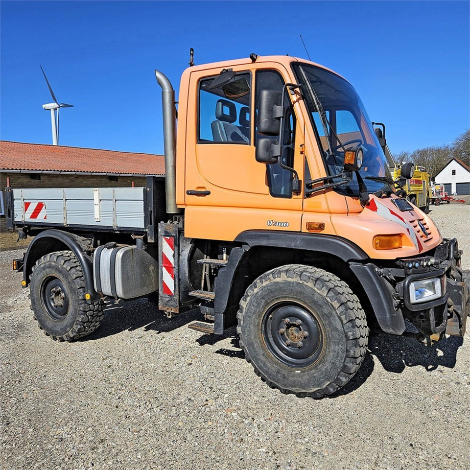Mercedes U300 - 지자체/ 특수 차량 : 사진 1 Mercedes U300 - 지자체/ 특수 차량 : 사진 1