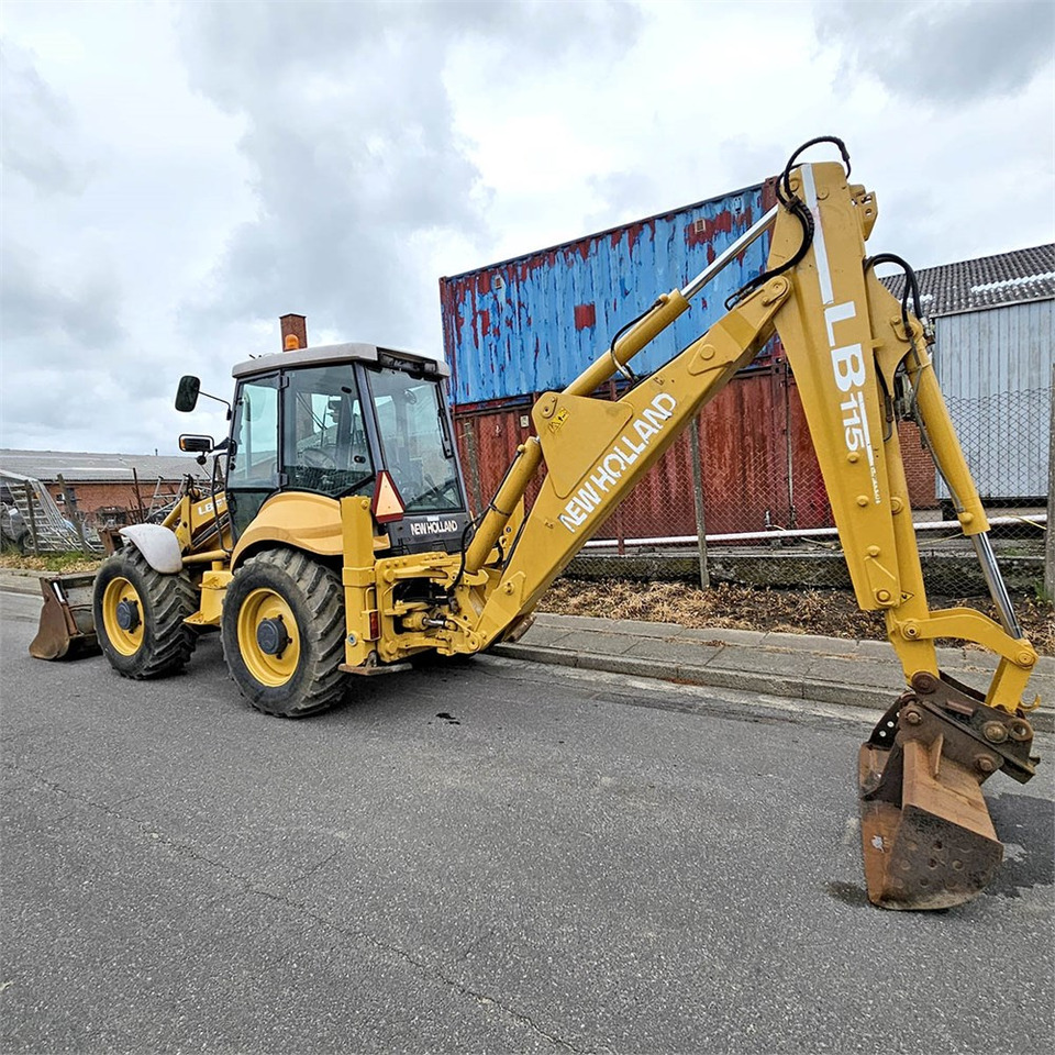 New Holland LB115 - 백호 로더 : 사진 4 New Holland LB115 - 백호 로더 : 사진 4