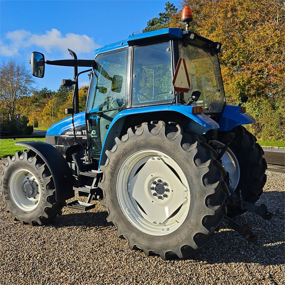 New Holland TS 100 - 장궤형 트랙터 : 사진 4 New Holland TS 100 - 장궤형 트랙터 : 사진 4