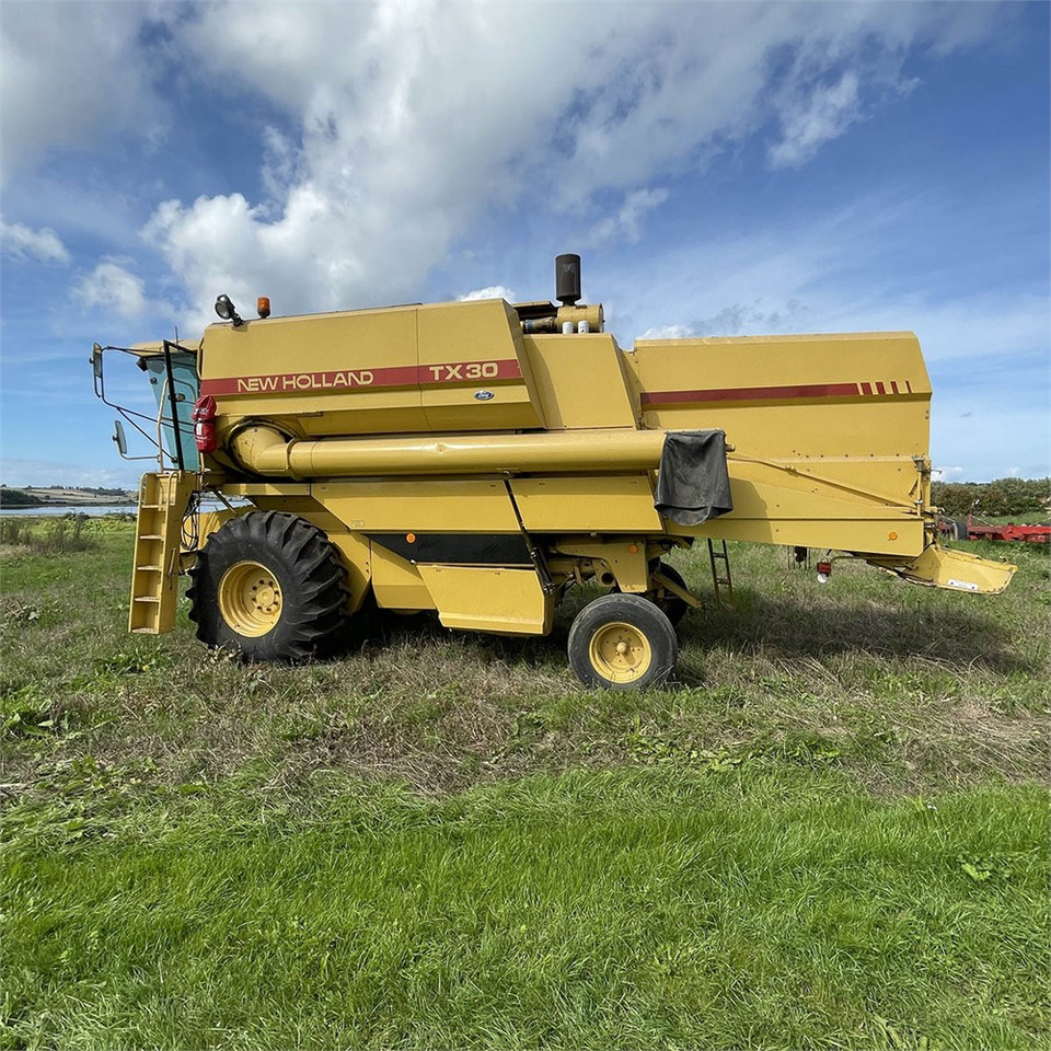 New Holland TX 30 - 목초수확기 : 사진 4 New Holland TX 30 - 목초수확기 : 사진 4