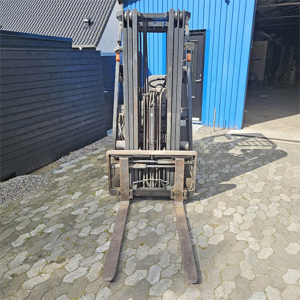 Nissan 1N1L150 - 지게차 : 사진 2 Nissan 1N1L150 - 지게차 : 사진 2