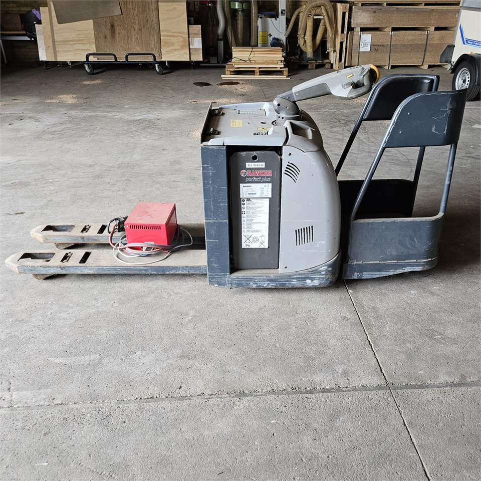 Nissan PLP/200P - 팔레트 트럭 : 사진 2 Nissan PLP/200P - 팔레트 트럭 : 사진 2