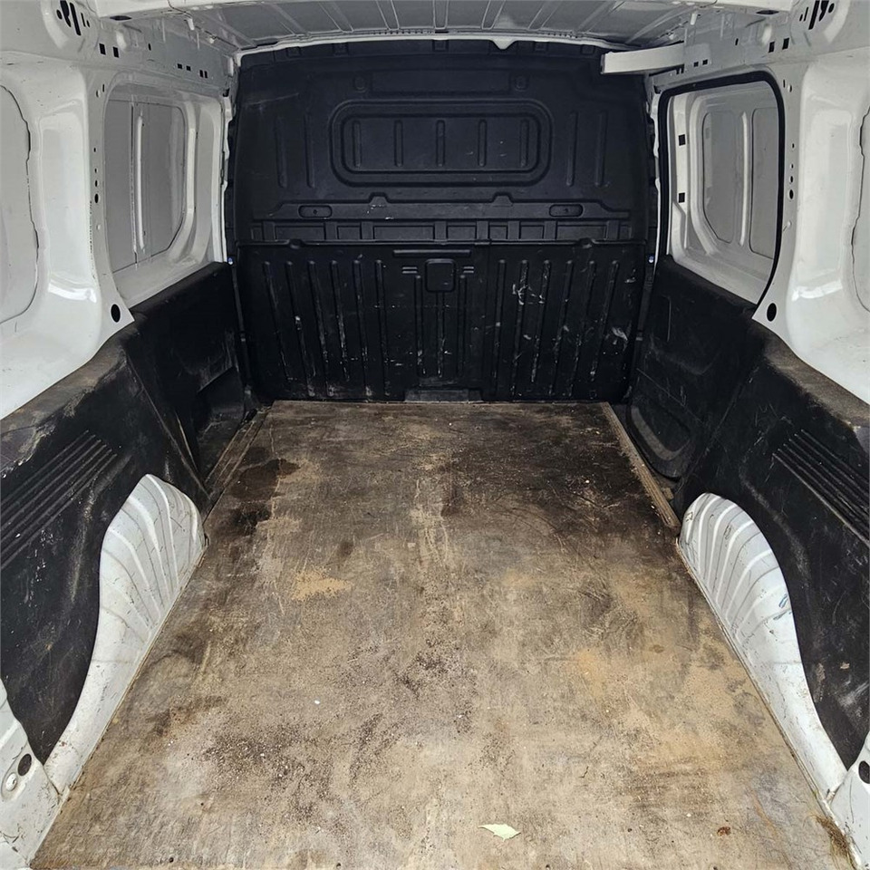 Peugeot Partner 1,5 Blue HDI 100 L1 - 소형 밴 : 사진 5 Peugeot Partner 1,5 Blue HDI 100 L1 - 소형 밴 : 사진 5