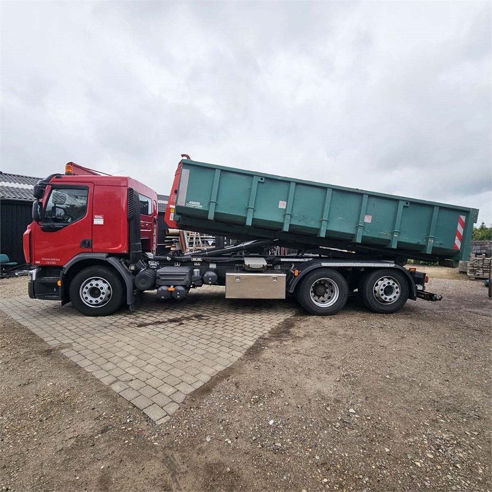 Renault D 26 Wide - 후크 리프트 트럭 : 사진 3 Renault D 26 Wide - 후크 리프트 트럭 : 사진 3