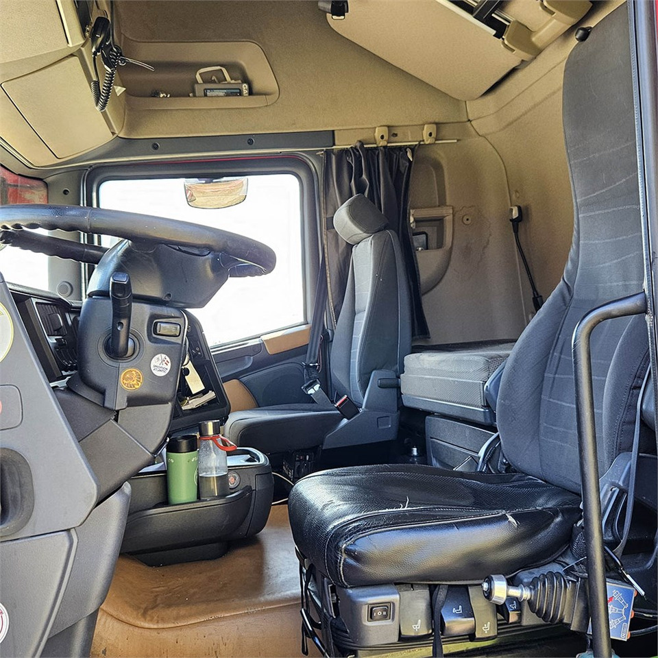 트랙터 유닛 Scania R 560 LA6X2 HNB : 사진 10