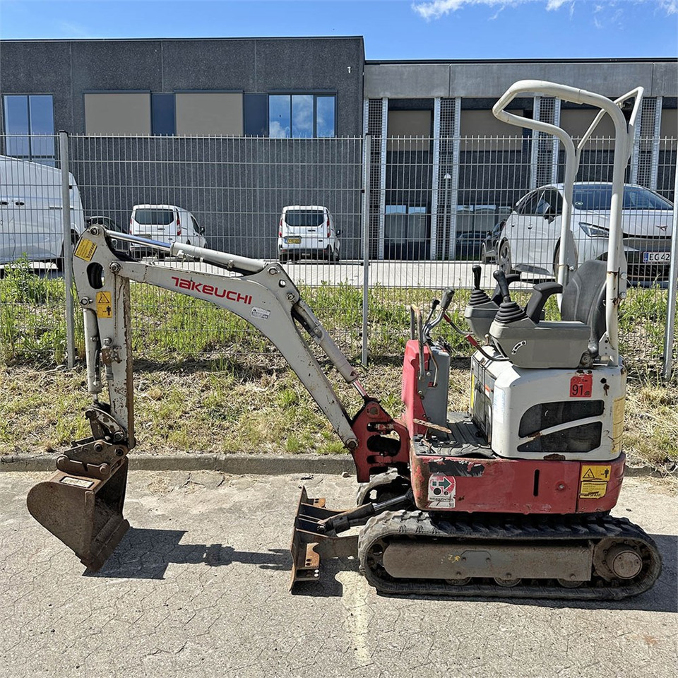 Takeuchi TB210 R - 미니 굴삭기 : 사진 3 Takeuchi TB210 R - 미니 굴삭기 : 사진 3