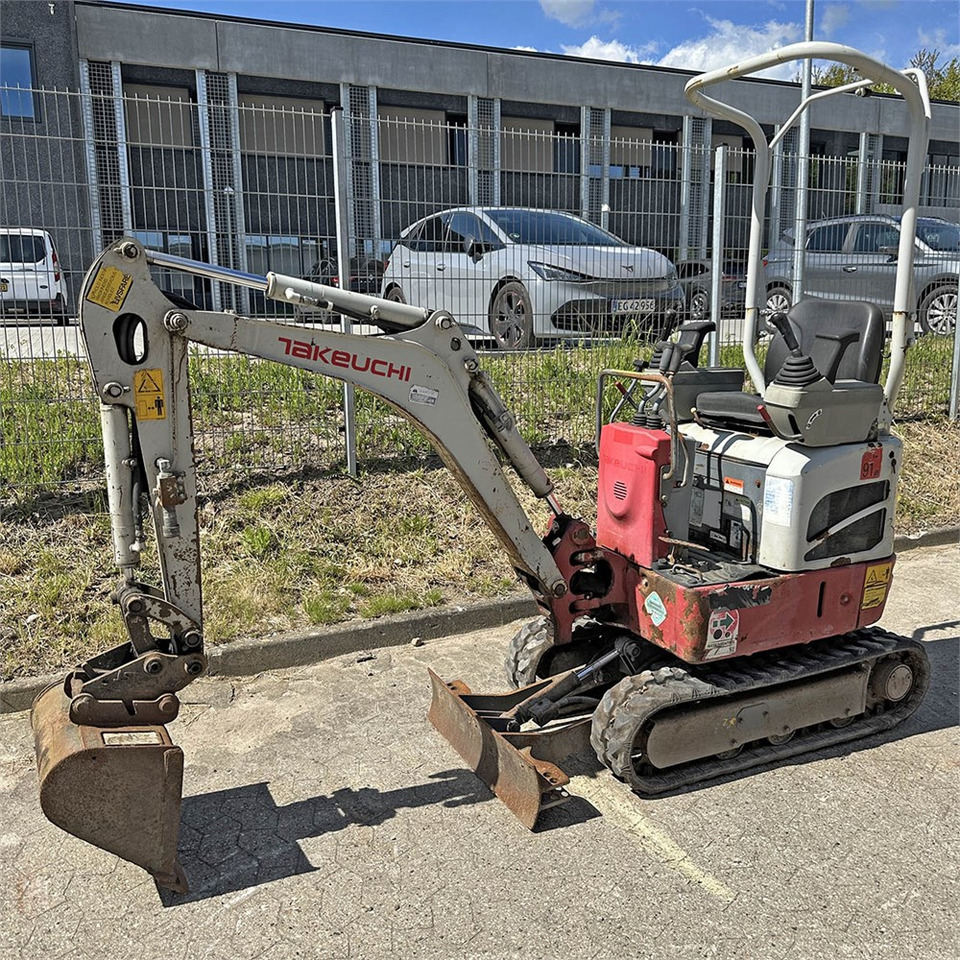 Takeuchi TB210 R - 미니 굴삭기 : 사진 1 Takeuchi TB210 R - 미니 굴삭기 : 사진 1