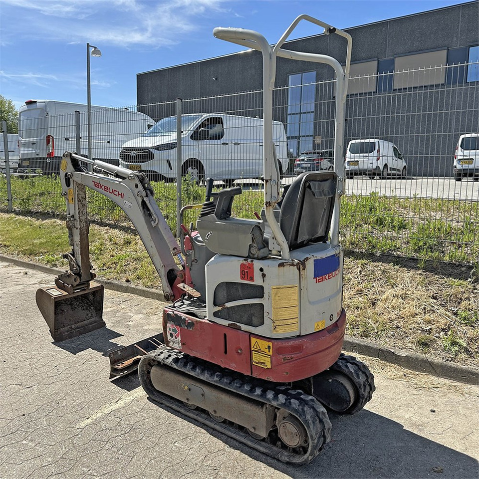 Takeuchi TB210 R - 미니 굴삭기 : 사진 4 Takeuchi TB210 R - 미니 굴삭기 : 사진 4