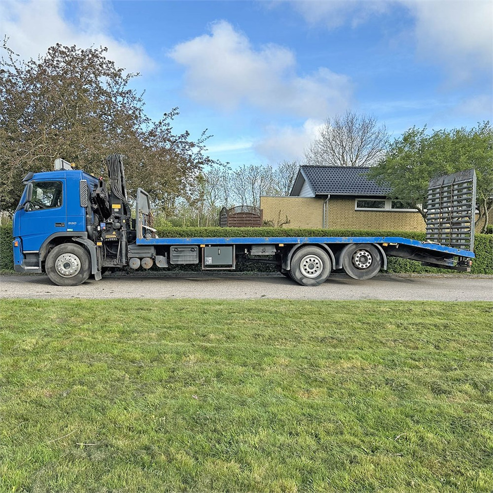 Volvo FM 330 6x2 - 견인 트럭 : 사진 3 Volvo FM 330 6x2 - 견인 트럭 : 사진 3