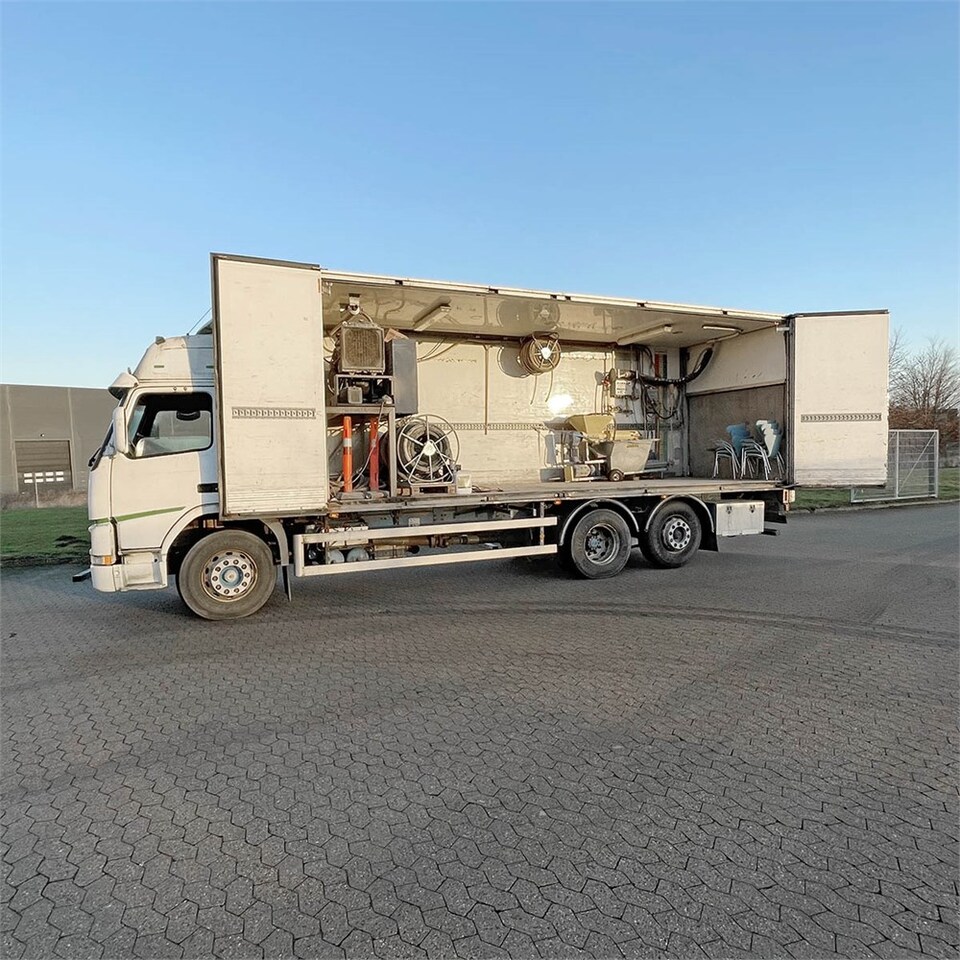Volvo FM12 - 박스 트럭 : 사진 3 Volvo FM12 - 박스 트럭 : 사진 3