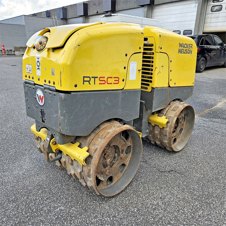 Wacker Neuson RT SC3 - 미니 롤러 : 사진 1 Wacker Neuson RT SC3 - 미니 롤러 : 사진 1