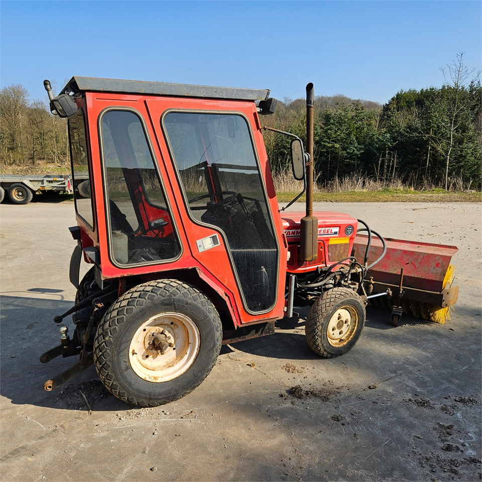 Yanmar YM186 D - 장궤형 트랙터 : 사진 2 Yanmar YM186 D - 장궤형 트랙터 : 사진 2