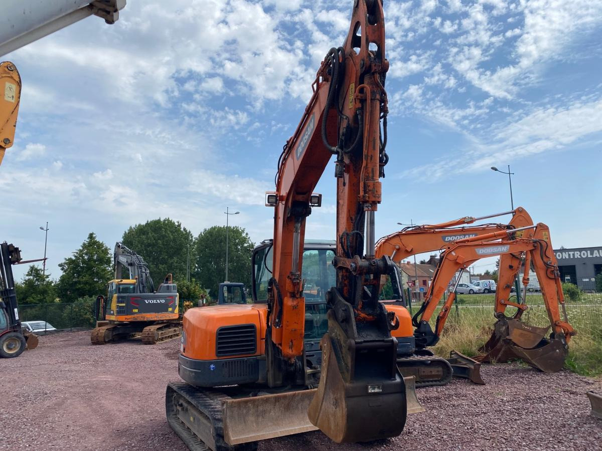 Doosan DX 85R-3 - 미니 굴삭기 : 사진 5 Doosan DX 85R-3 - 미니 굴삭기 : 사진 5