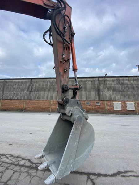 크롤러 굴삭기 HITACHI ZX 135US-7 : 사진 20
