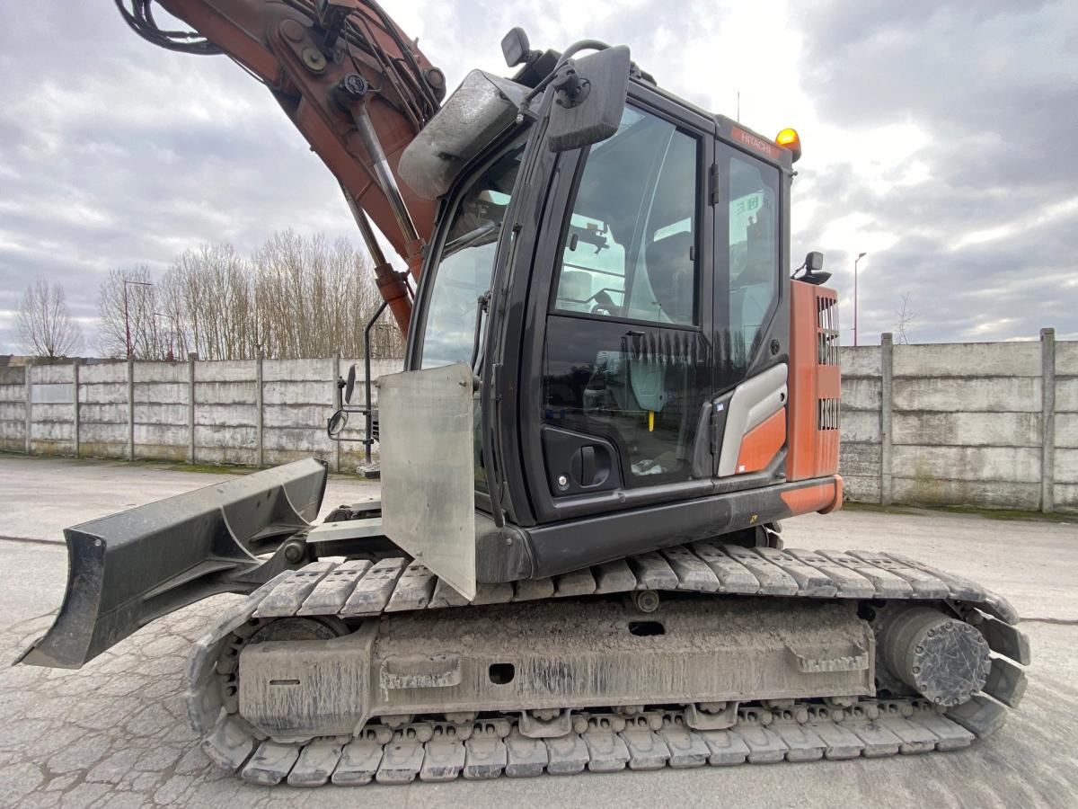 크롤러 굴삭기 HITACHI ZX 135US-7 : 사진 11