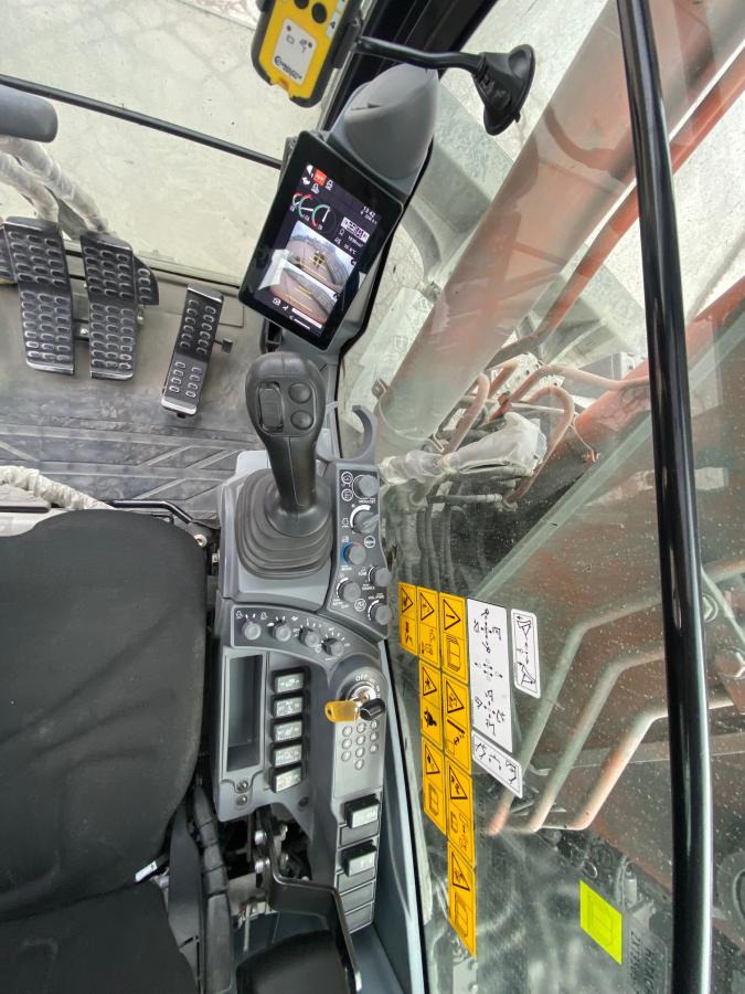 크롤러 굴삭기 HITACHI ZX 135US-7 : 사진 15