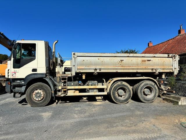 Iveco TRAKKER 410 - 덤프트럭 : 사진 3 Iveco TRAKKER 410 - 덤프트럭 : 사진 3