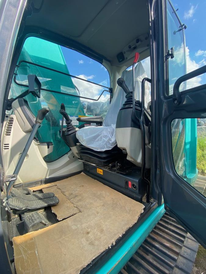 크롤러 굴삭기 Kobelco SK 140SRLC-5 : 사진 11