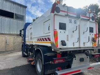 Scania G 360 - 거리 청소 차량 : 사진 3 Scania G 360 - 거리 청소 차량 : 사진 3