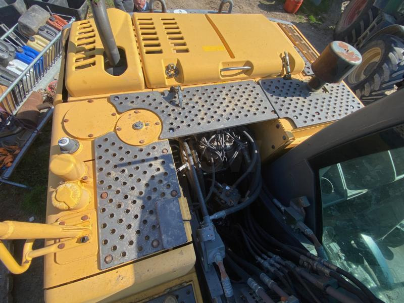 크롤러 굴삭기 Volvo EC160 CL : 사진 17
