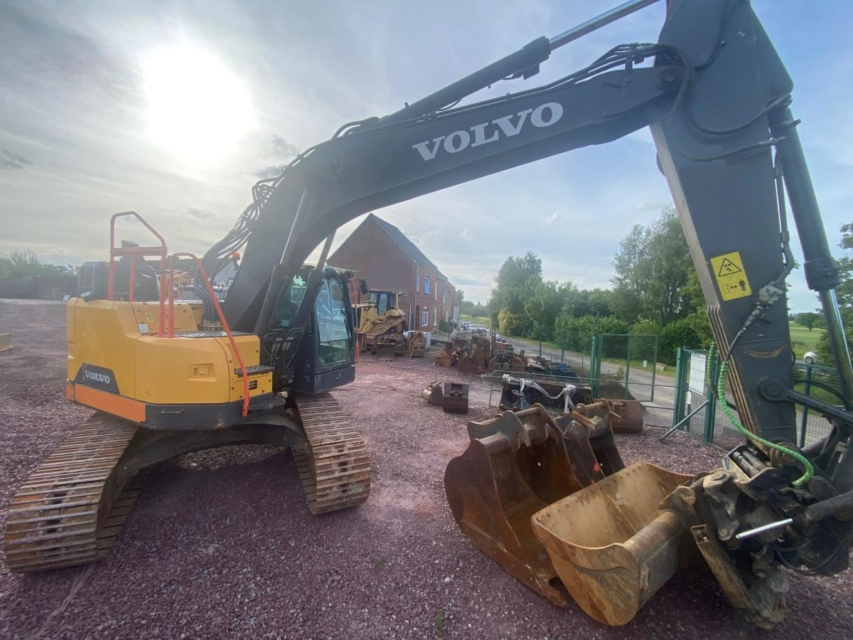 Volvo ECR 235EL - 크롤러 굴삭기 : 사진 3 Volvo ECR 235EL - 크롤러 굴삭기 : 사진 3