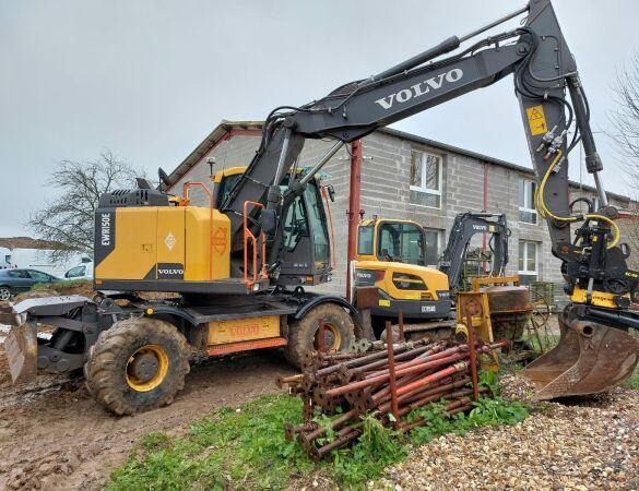 Volvo EWR150 E - 휠 굴삭기 : 사진 1 Volvo EWR150 E - 휠 굴삭기 : 사진 1