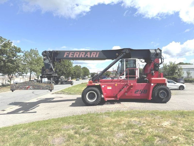 CVS Ferrari F258.6 - 리치 스태커 : 사진 1 CVS Ferrari F258.6 - 리치 스태커 : 사진 1