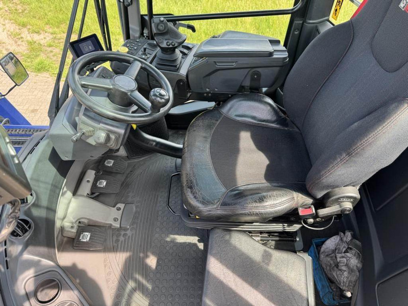 리치 스태커 Kalmar DRG420-60S5 : 사진 9 리치 스태커 Kalmar DRG420-60S5 : 사진 9