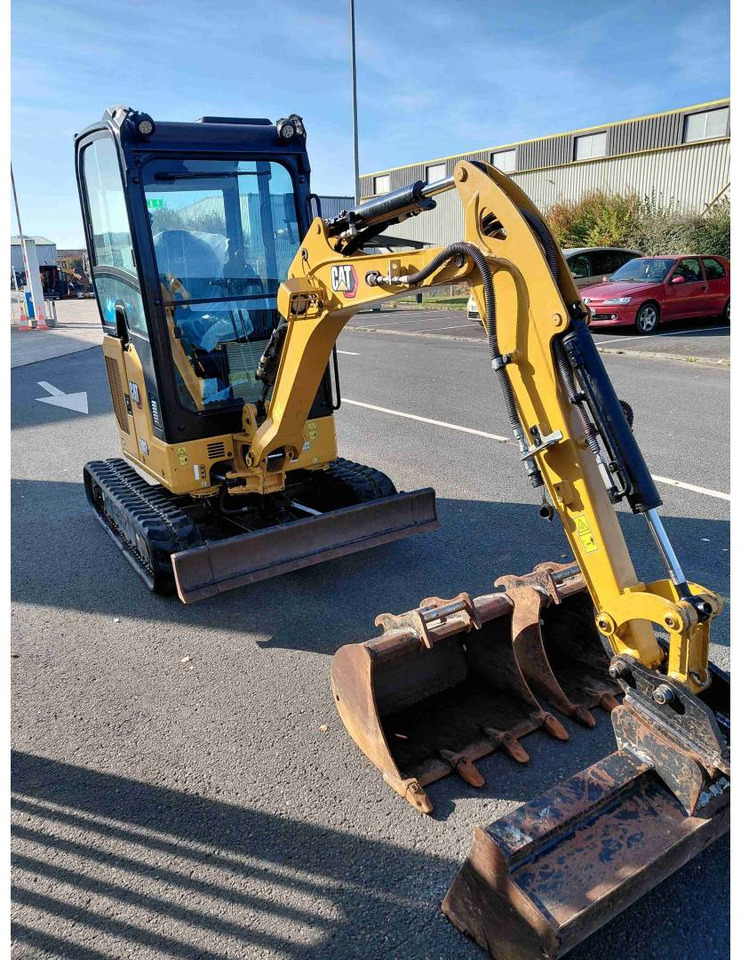 CAT 302 - 크롤러 굴삭기 : 사진 1 CAT 302 - 크롤러 굴삭기 : 사진 1