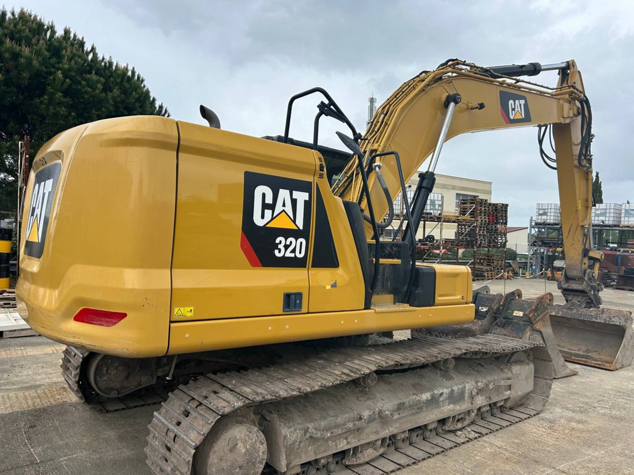 CAT 320 - 크롤러 굴삭기 : 사진 4 CAT 320 - 크롤러 굴삭기 : 사진 4