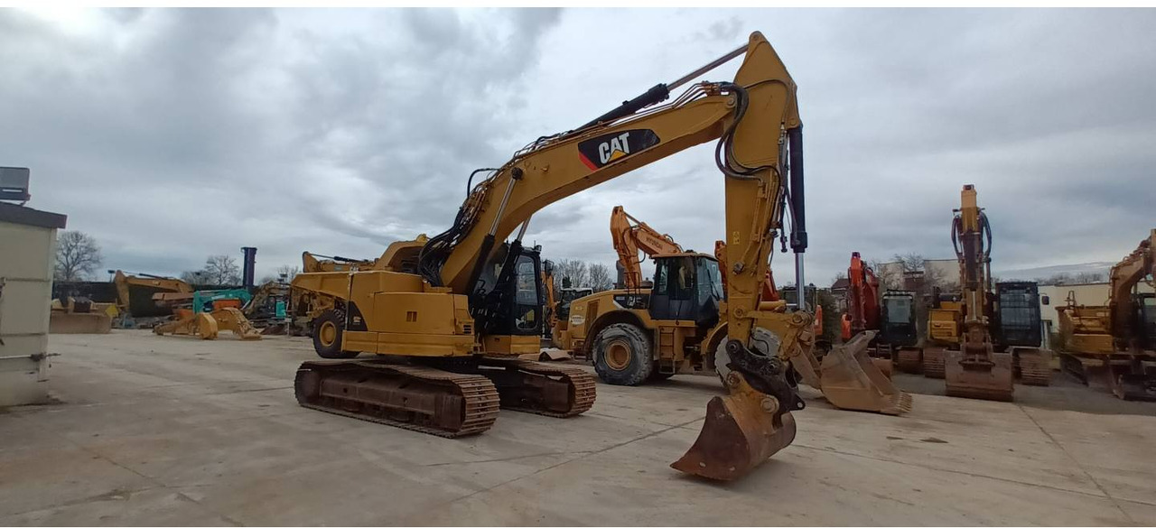 CAT 321D CR - 크롤러 굴삭기 : 사진 2 CAT 321D CR - 크롤러 굴삭기 : 사진 2