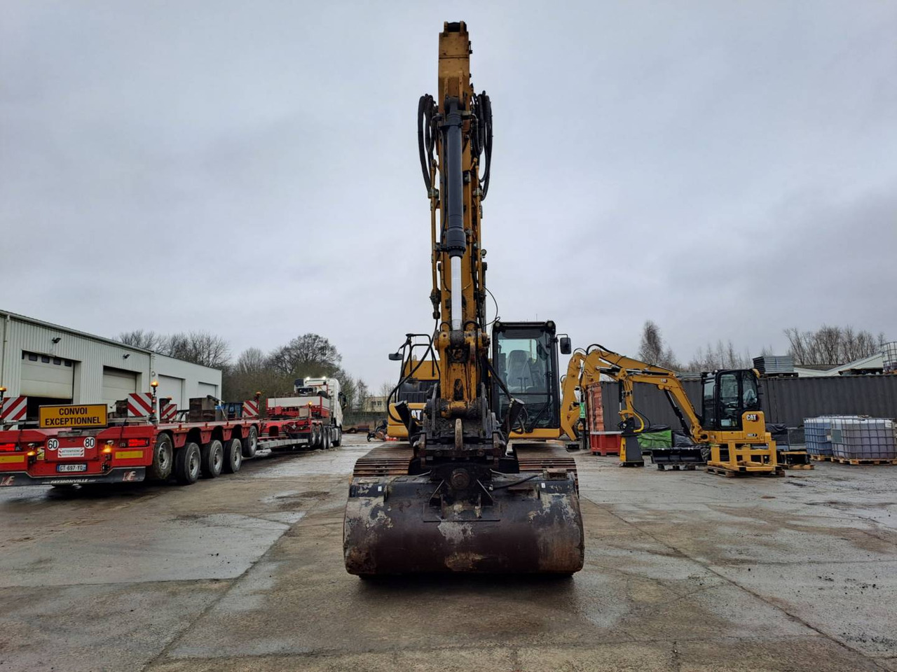 CAT 323 - 크롤러 굴삭기 : 사진 3 CAT 323 - 크롤러 굴삭기 : 사진 3