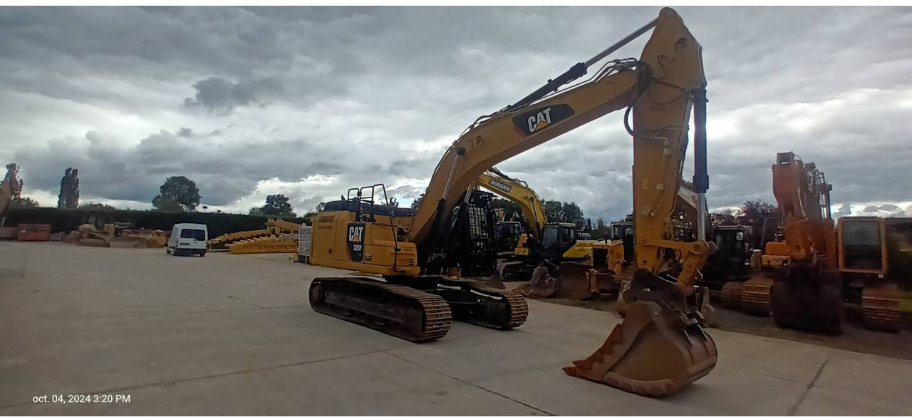 CAT 326F - 크롤러 굴삭기 : 사진 2 CAT 326F - 크롤러 굴삭기 : 사진 2
