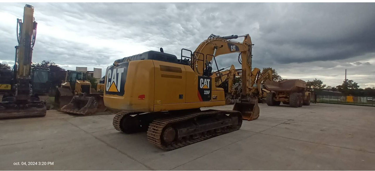 CAT 326F - 크롤러 굴삭기 : 사진 3 CAT 326F - 크롤러 굴삭기 : 사진 3