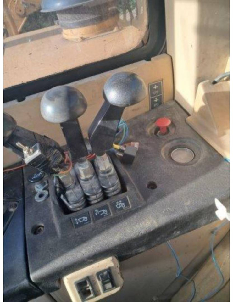 리스 CAT 621F CAT 621F : 사진 18 리스 CAT 621F CAT 621F : 사진 18