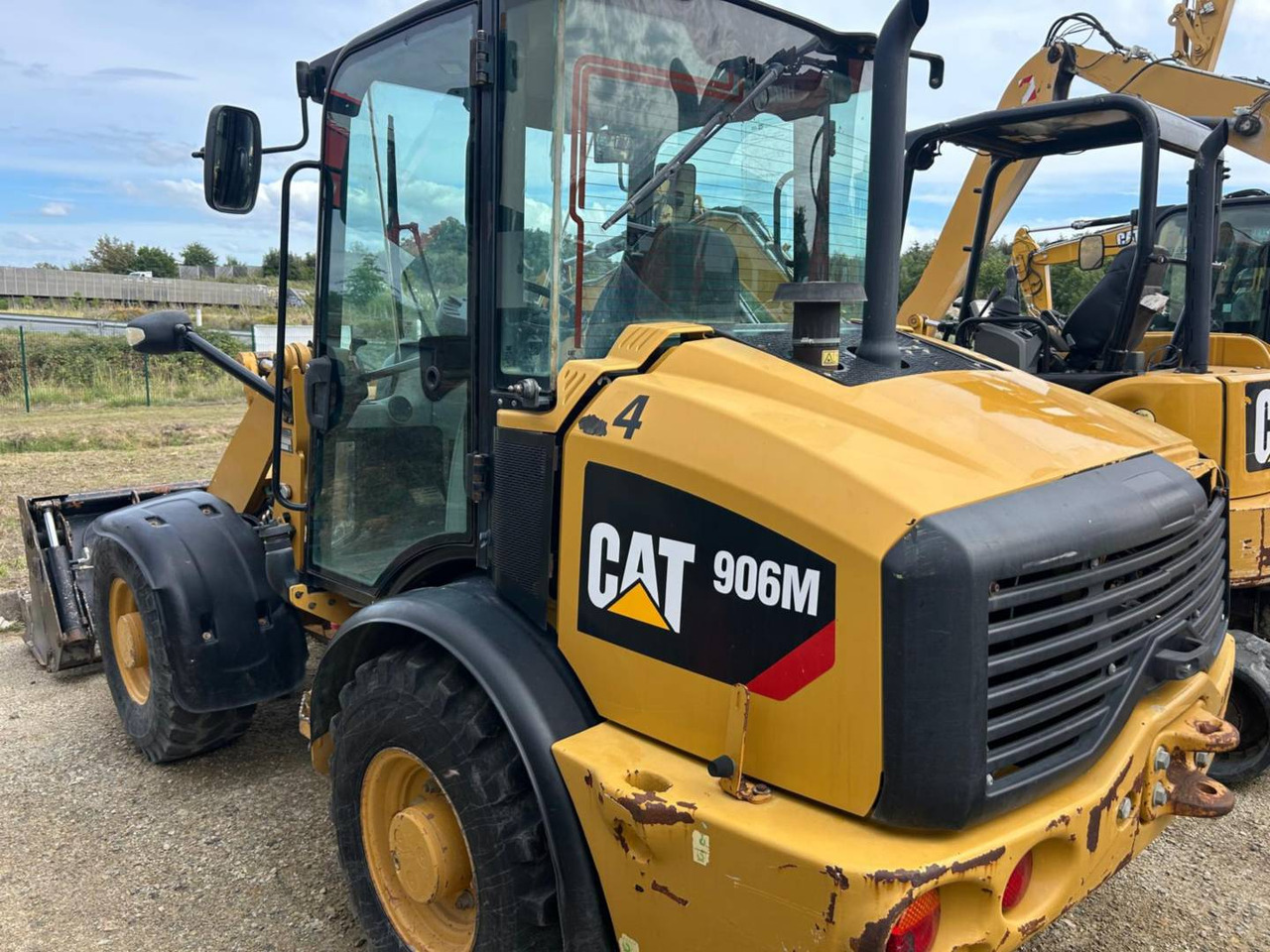 CAT 906M - 휠 로더 : 사진 4 CAT 906M - 휠 로더 : 사진 4