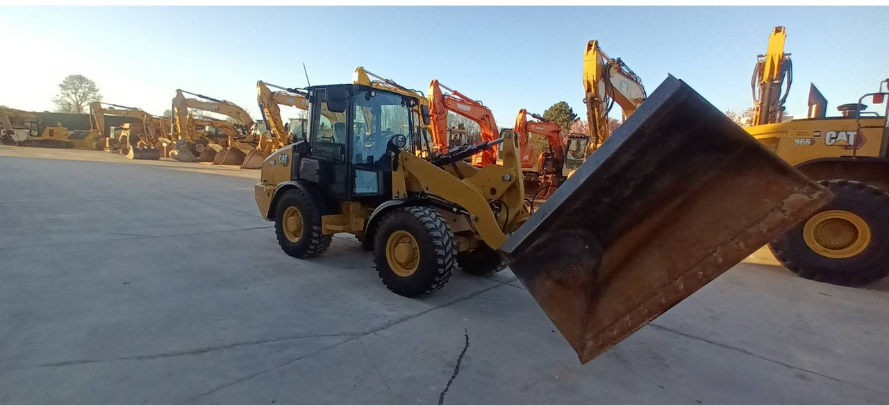 CAT 906 - 휠 로더 : 사진 2 CAT 906 - 휠 로더 : 사진 2