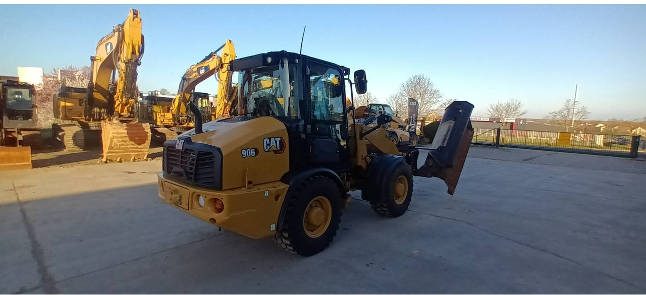 CAT 906 - 휠 로더 : 사진 3 CAT 906 - 휠 로더 : 사진 3