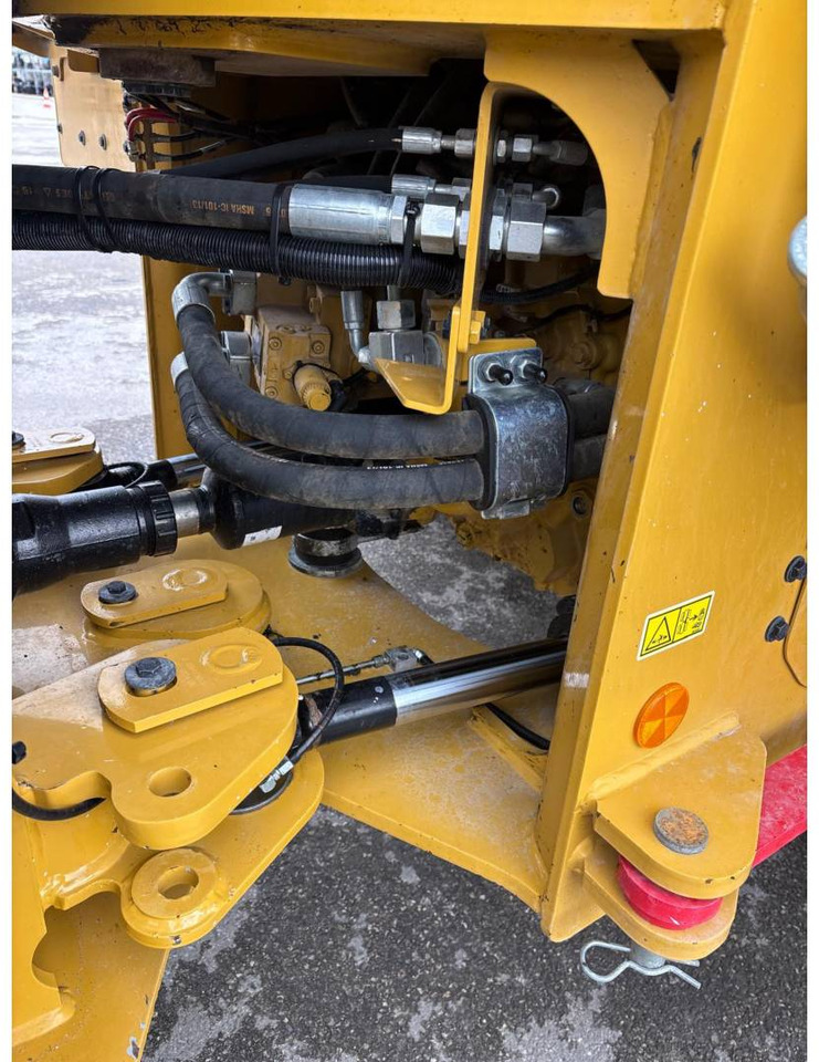 휠 로더 CAT 938M : 사진 24