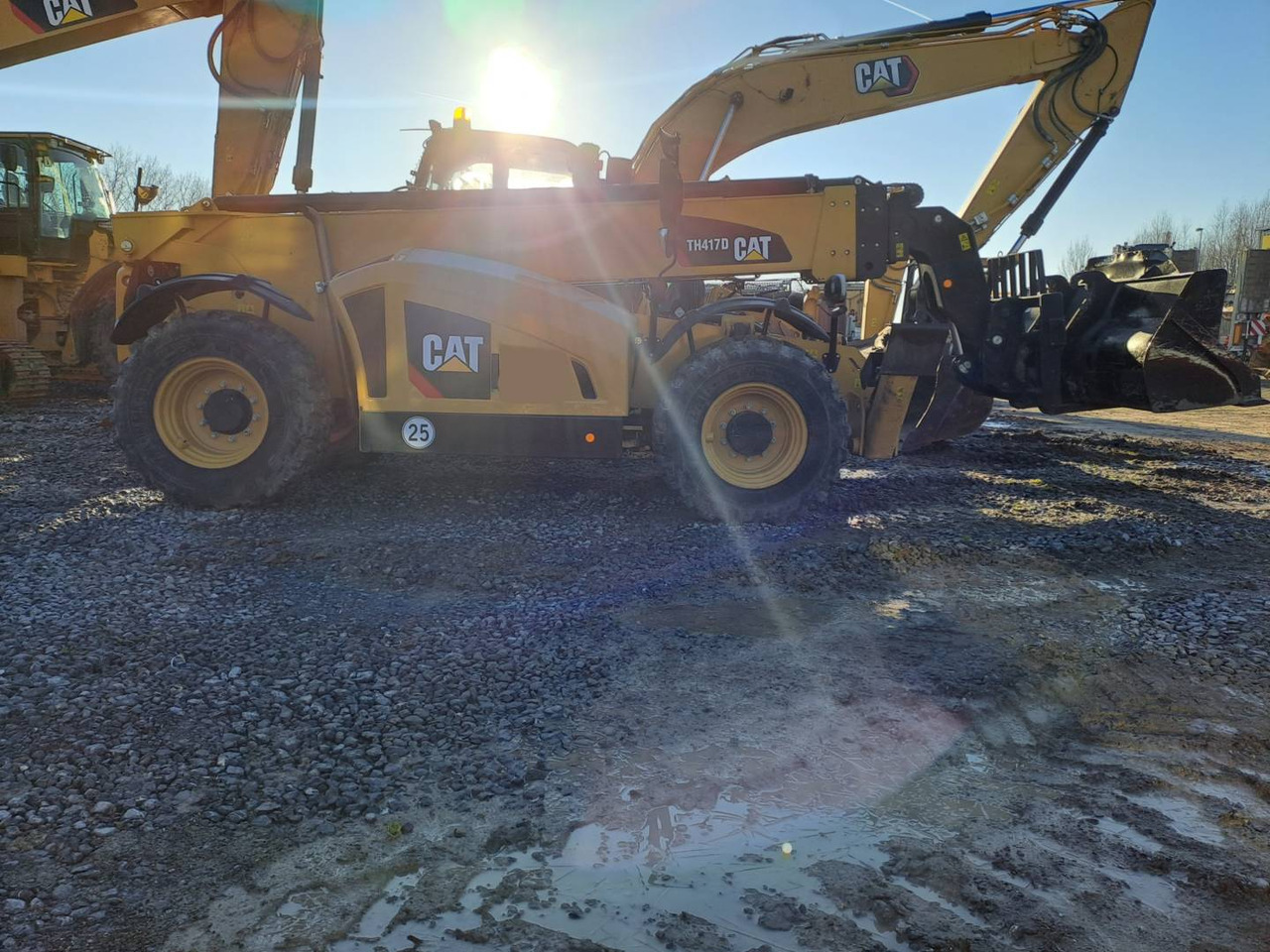 CAT TH417D - 텔레스코픽 핸들러 : 사진 4 CAT TH417D - 텔레스코픽 핸들러 : 사진 4