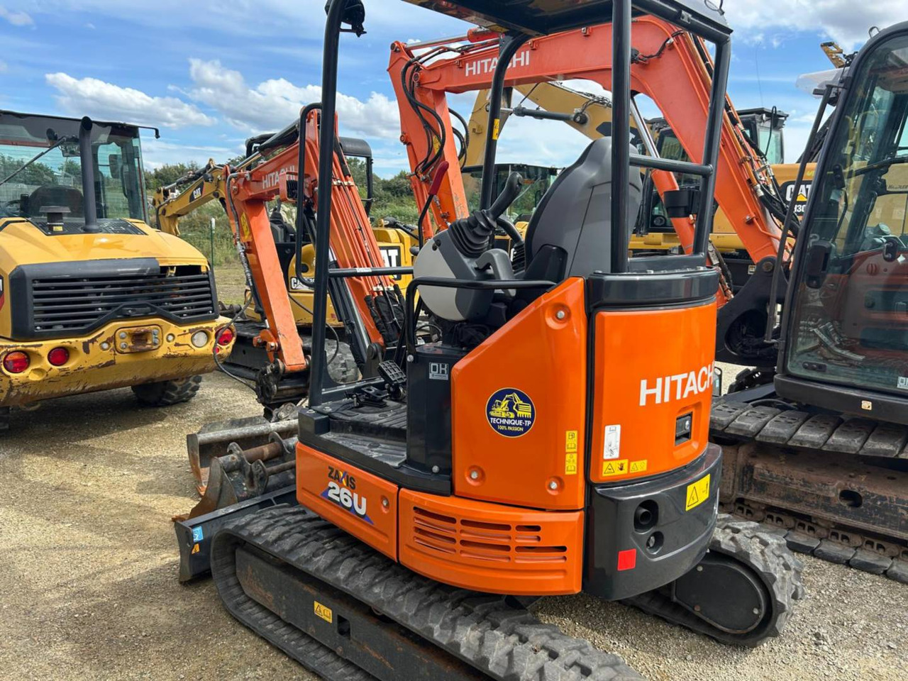 HITACHI ZX26U-6 - 크롤러 굴삭기 : 사진 4 HITACHI ZX26U-6 - 크롤러 굴삭기 : 사진 4