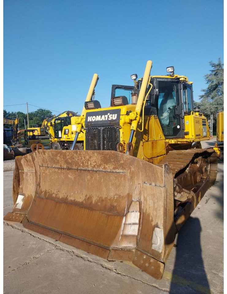 KOMATSU D65 - 불도저 : 사진 1 KOMATSU D65 - 불도저 : 사진 1