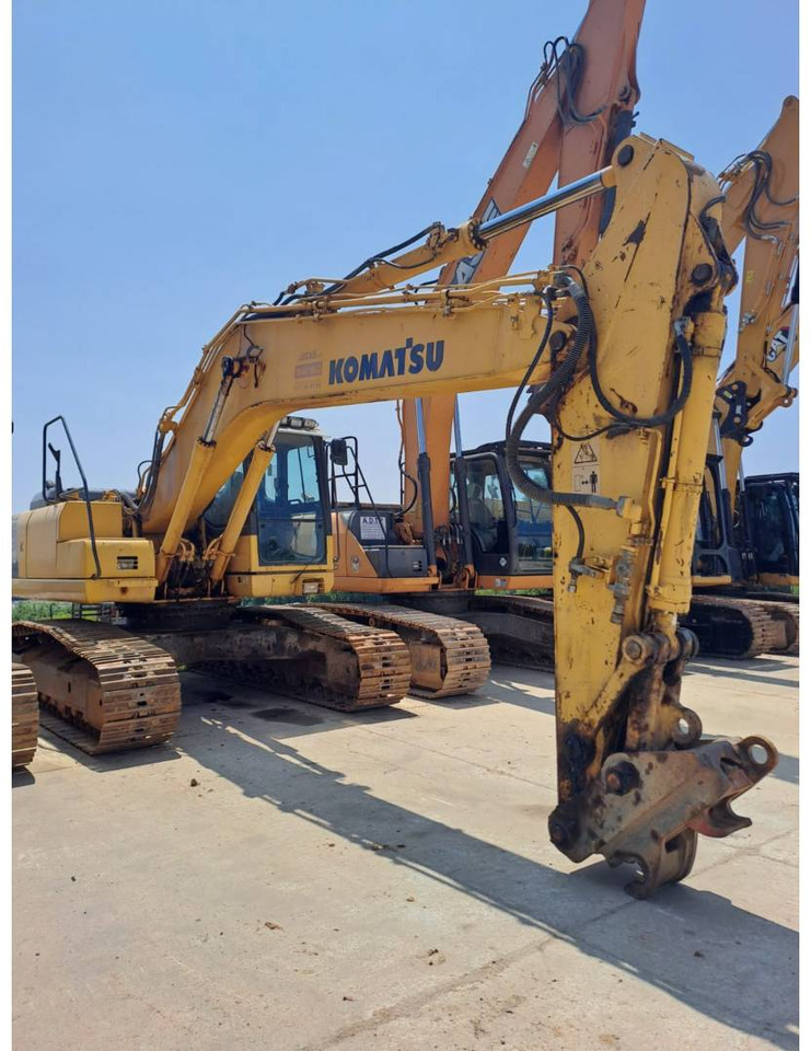 KOMATSU PC210LC - 크롤러 굴삭기 : 사진 2 KOMATSU PC210LC - 크롤러 굴삭기 : 사진 2