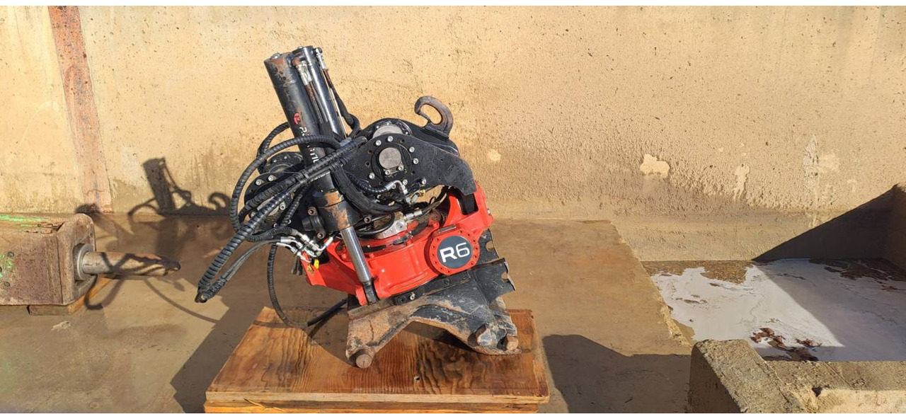 ROTOTILT R6/ROTOTILT/CW40S - 틸트로테이터 : 사진 1 ROTOTILT R6/ROTOTILT/CW40S - 틸트로테이터 : 사진 1